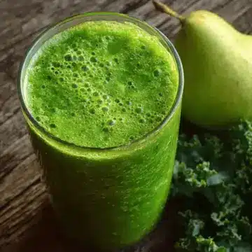 Kale, spinach, pear, banana and celery green smoothie
