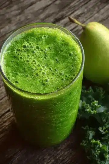 Kale, spinach, pear, banana and celery green smoothie